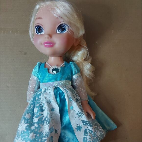 Princess Elsa 13" FROZEN Singing Doll Holiday Christmas Gift Birthday Toys Dolls - Picture 1 of 8